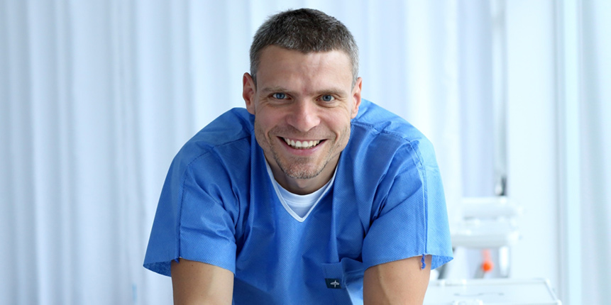MUDr. Tomáš Šebek - chirurg Chirurg a zakladatel virtuální nemocnice uLékaře.cz Tomáš Šebek