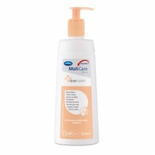 Tělové mléko MoliCare Skin díky kreatinu hydratuje pokožku celého těla